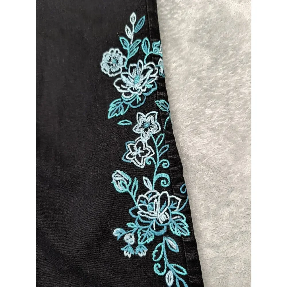 Pioneer Woman Black Floral Embroidered Pull On Jeans size XL